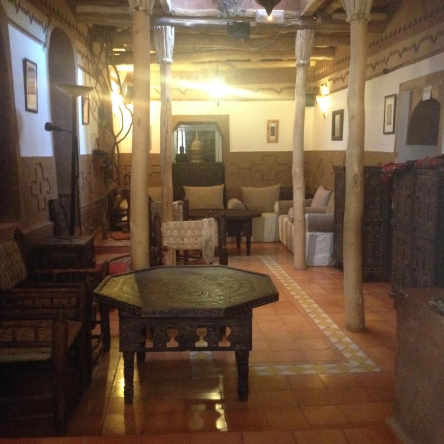 维勒查鲁利亚德旅馆 Boumalne 外观 照片